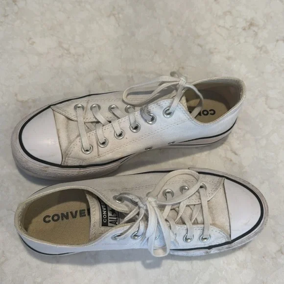Platform Converse Woman’s 7.5 - Picture 3 of 3